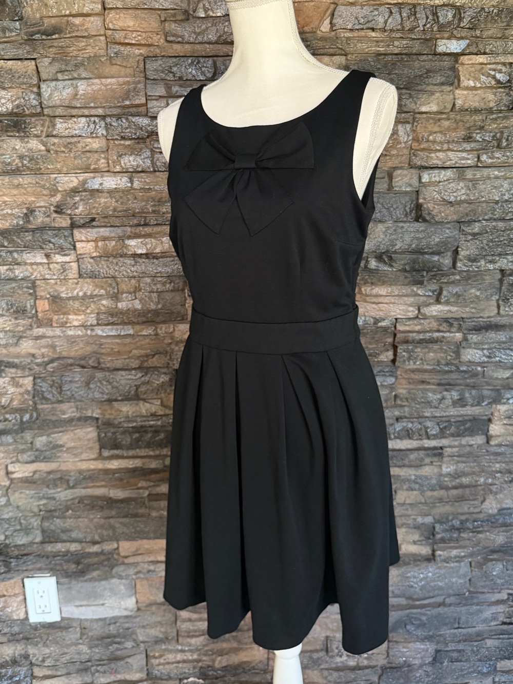 LC Lauren Conrad Black Sleeveless Bow-Front A-Line Dress